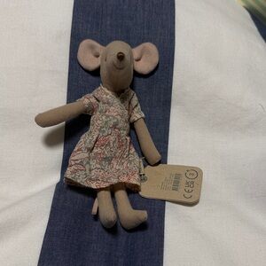 Adorable Maileg mom mouse